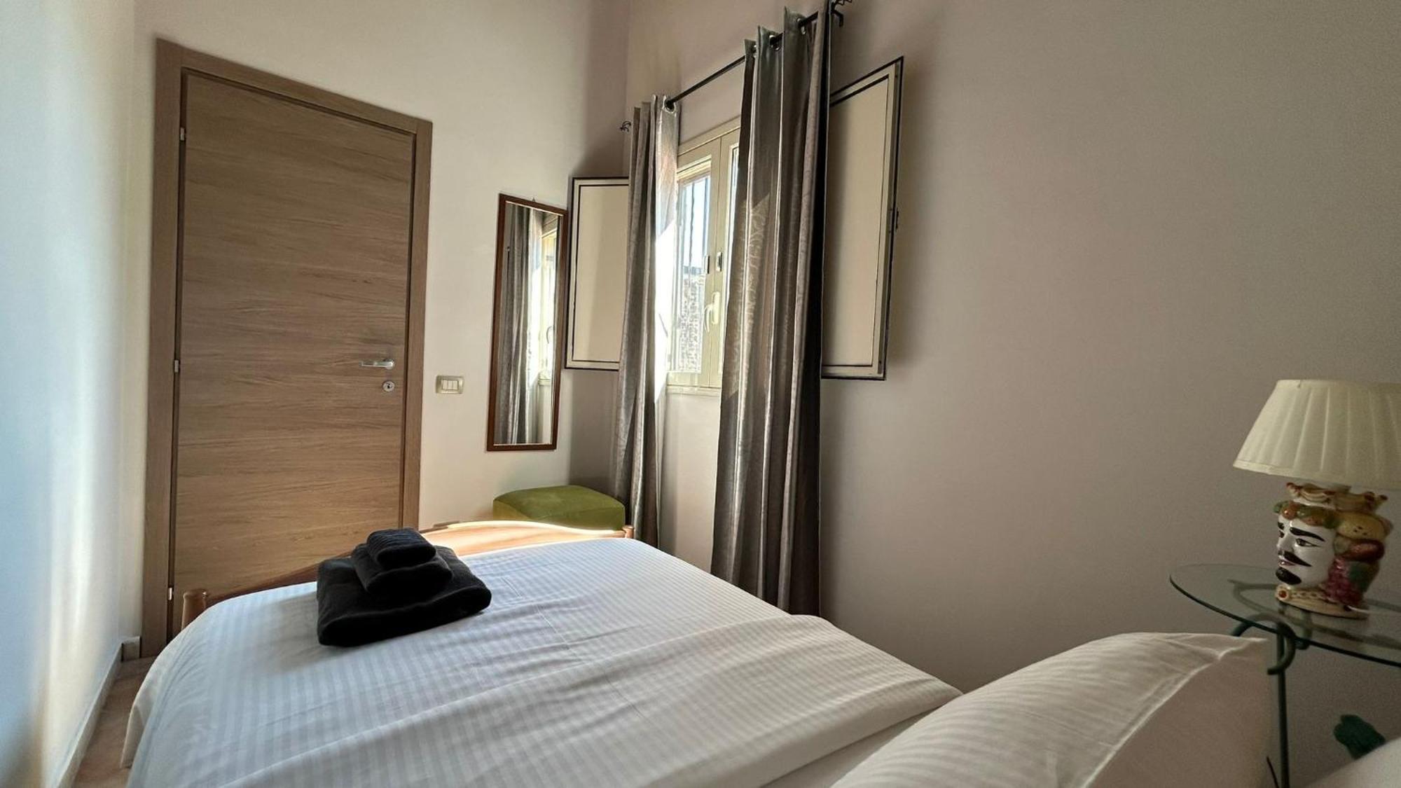 A Casa Di Maria Apartment Catania Luaran gambar